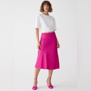 J.Crew’s Gwyneth pull-on slip skirt in Fuscia, unworn, size S, excellent shape.